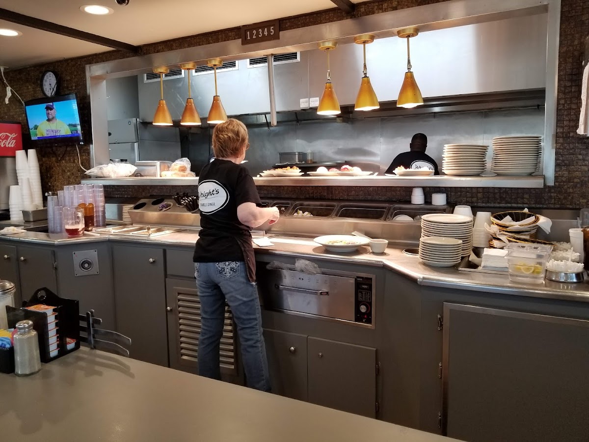 Wright's Family Diner